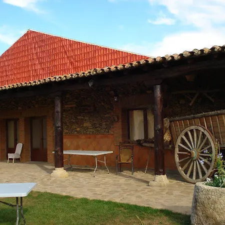 ホリデーパーク Complejo Rural El Prado Logrosán