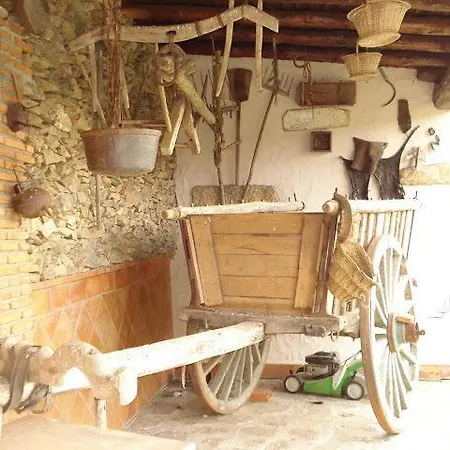 ホリデーパーク Complejo Rural El Prado Logrosán